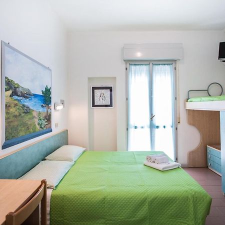 Hotel Silvana Cattolica Eksteriør bilde
